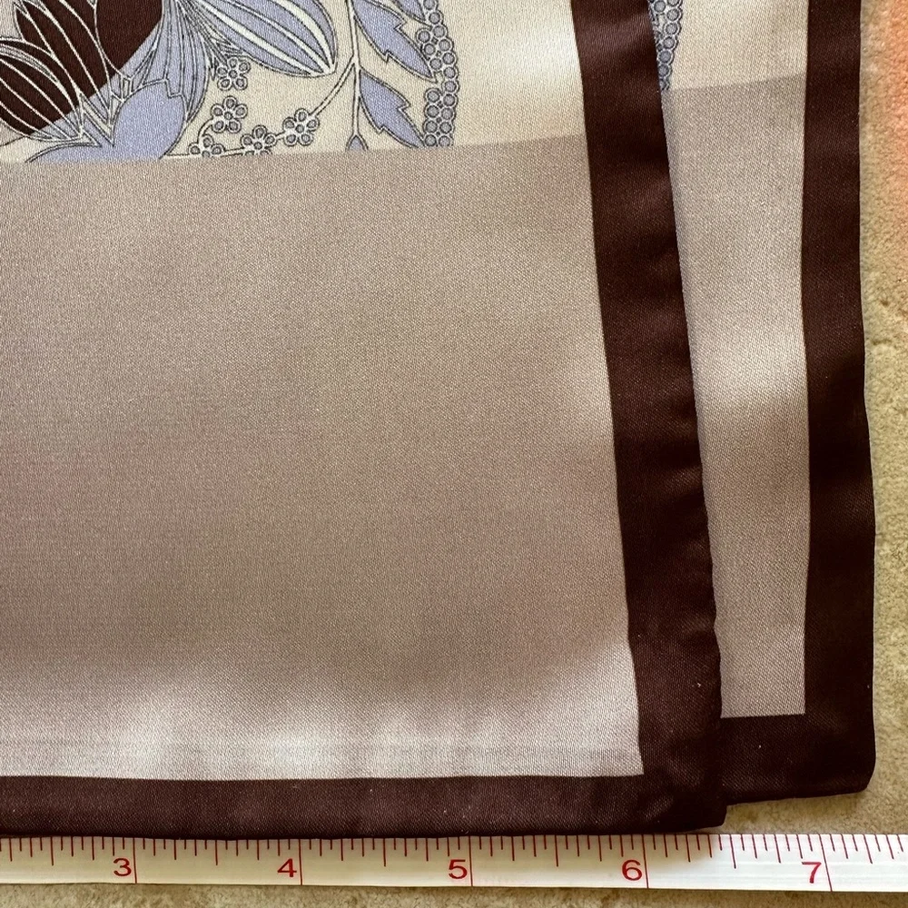 Colorful Patterned double sided silk scarf. Never worn, new - Picture 4 of 6